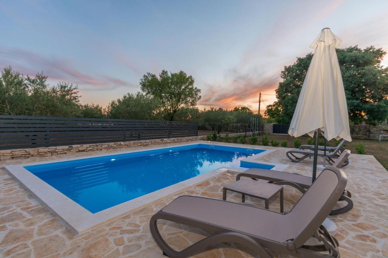 Villa Vitis Zadarvillas Oklaj Zewnętrze zdjęcie